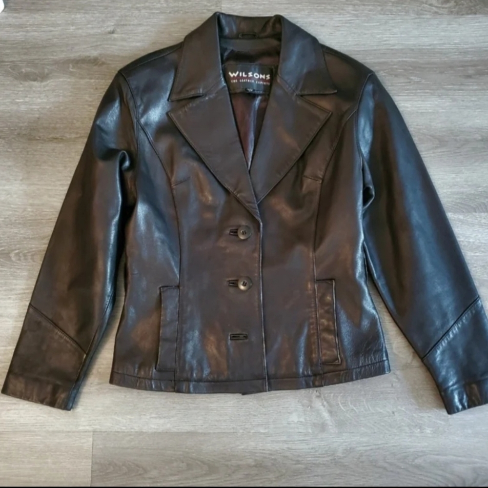 Wilsons Leather Black Coat Jacket 3 Button Belted Women XS Like New 100% Genuine